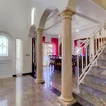 Menir Villa