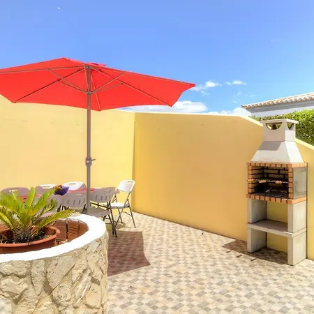 Menir Villa Lagoa (Algarve)