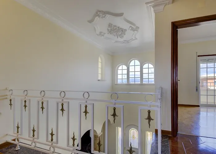 Menir Villa